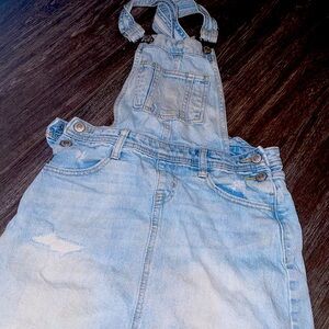 Cat & Jack medium skirt 7/8 overalls